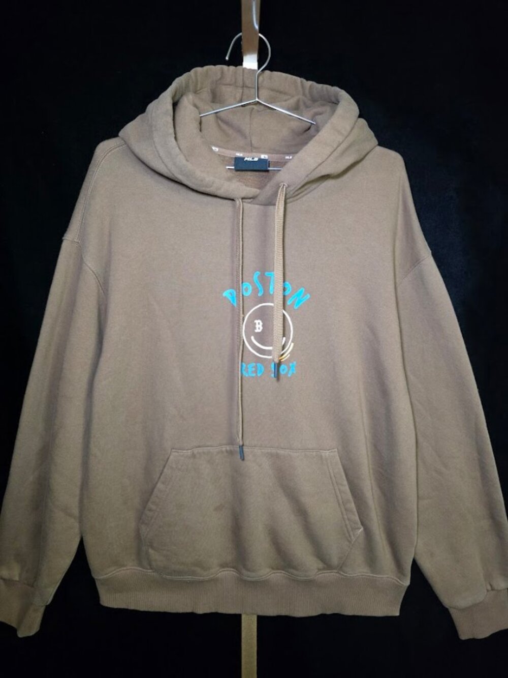 MLB Boston Red Sox Smiley Face Graphic Hoodie L